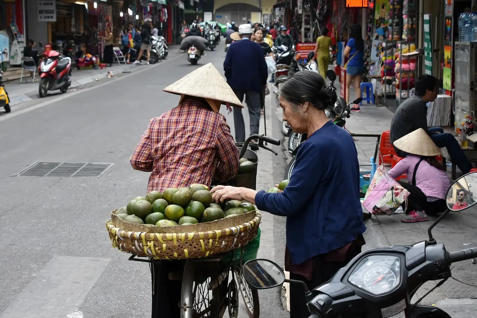 Đường phố Hà Nội