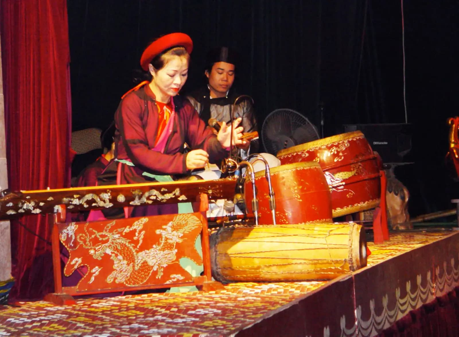 Nghệ sĩ dàn nhạc rối nước