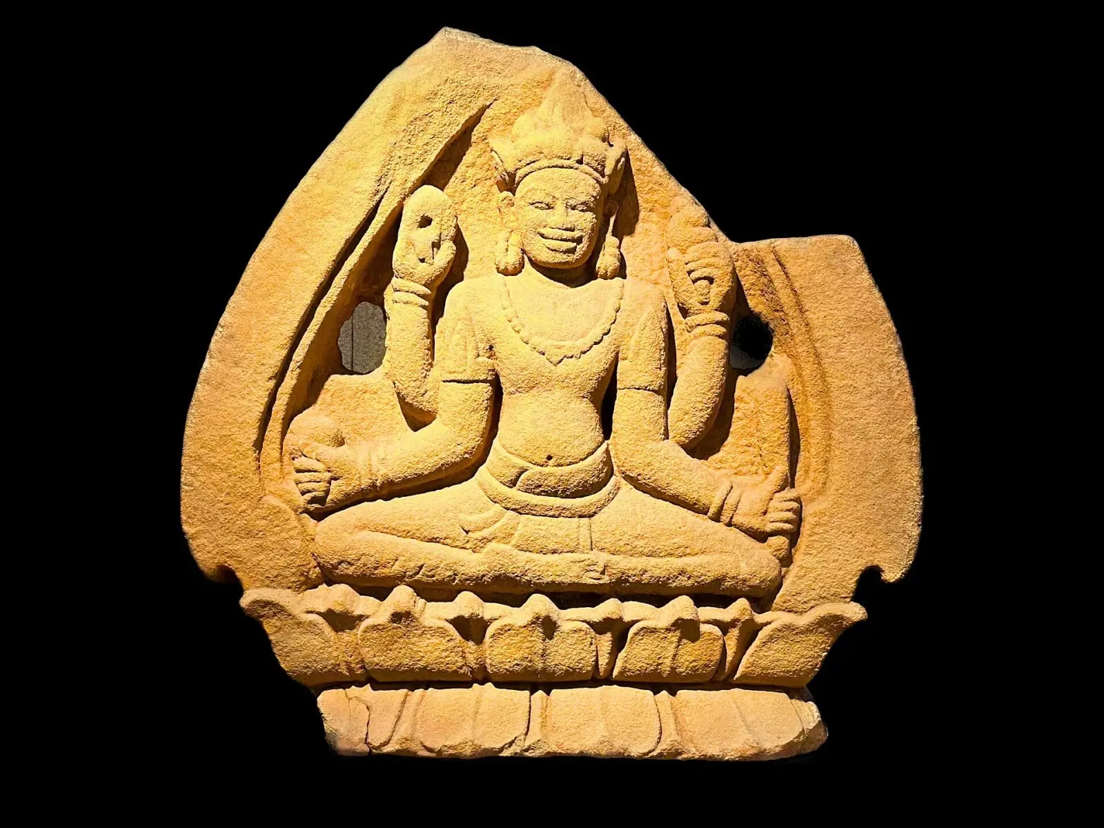 Tượng thần Vishnu