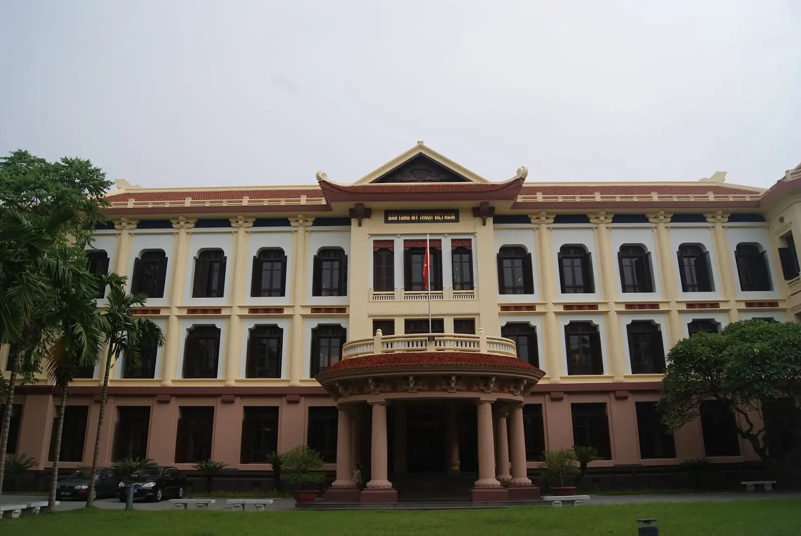Tòa nhà Bảo tàng Mỹ thuật Việt Nam